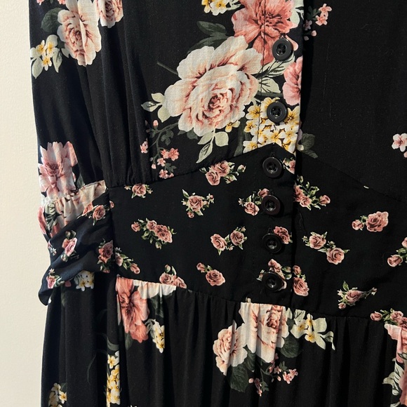 BLACK FLORAL MIXED PRINT BUTTON-DOWN MIDI DRESS - Picture 4 of 8